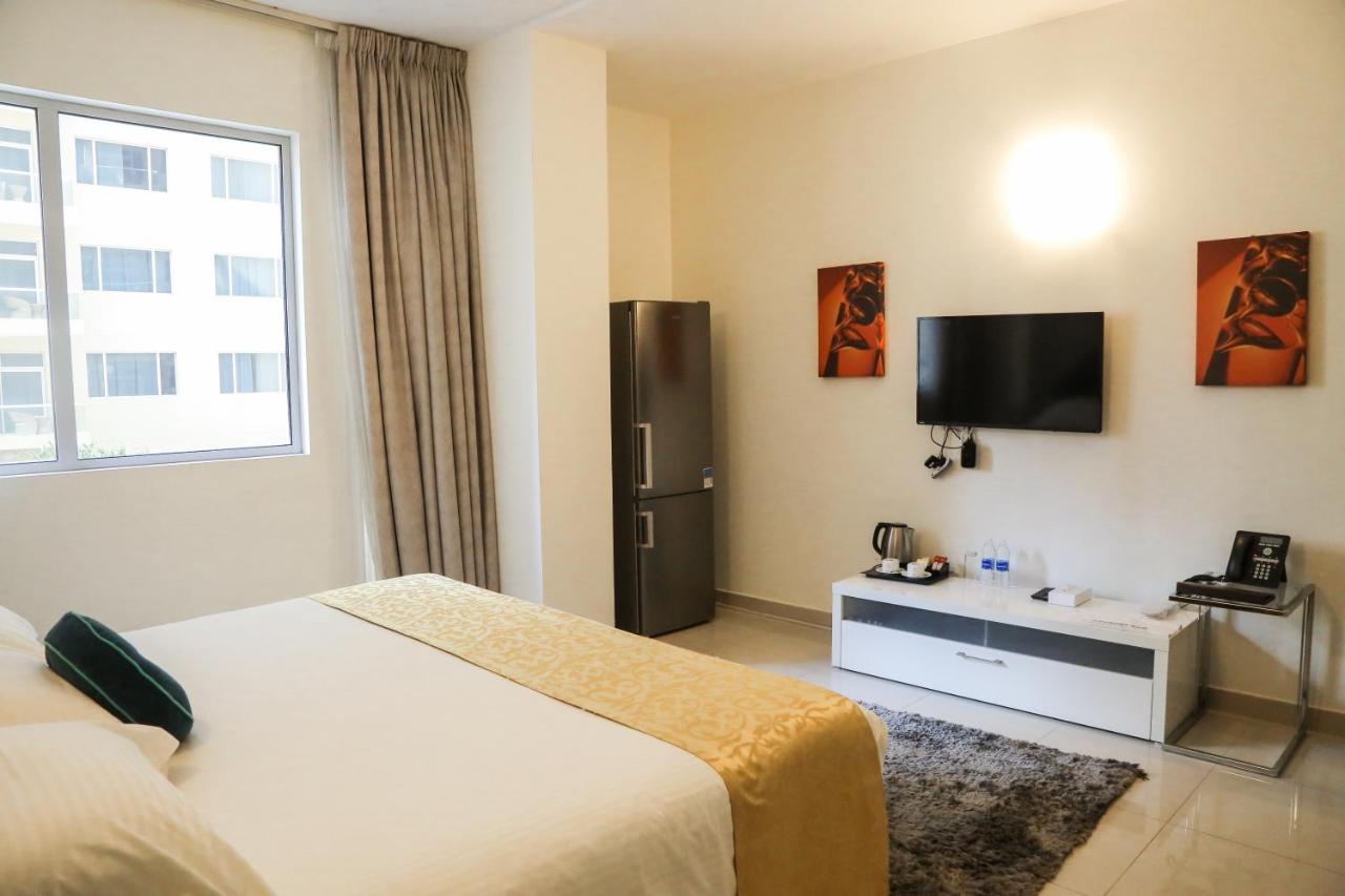 Gulf Suites Hotel Amwaj Manama Exterior photo