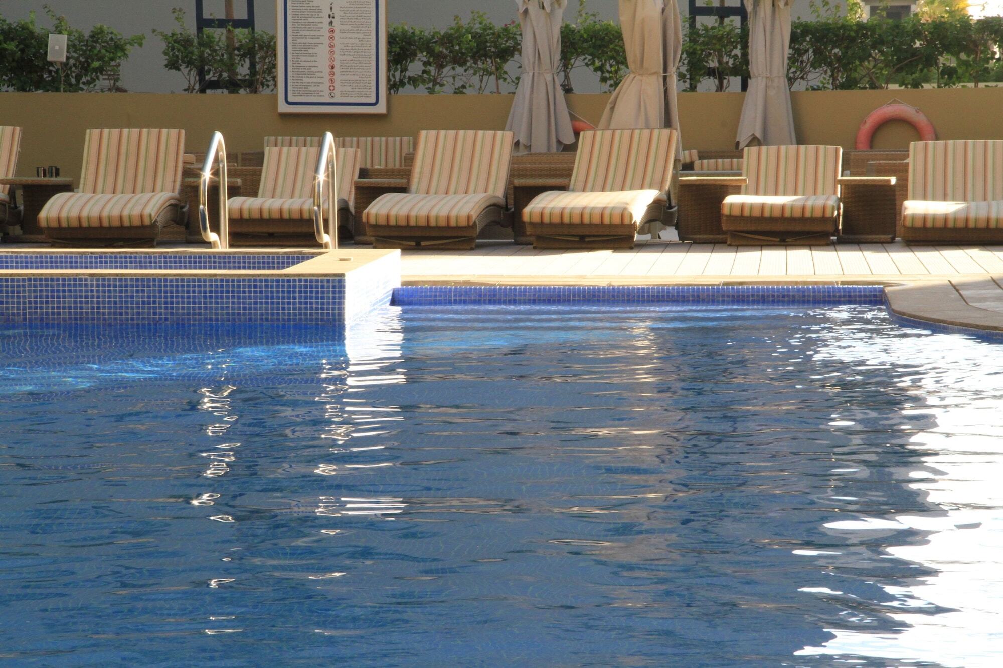 Gulf Suites Hotel Amwaj Manama Exterior photo